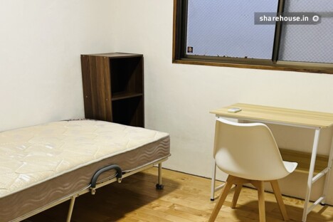 Room5