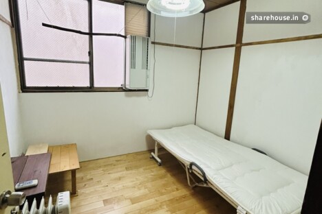 Room4