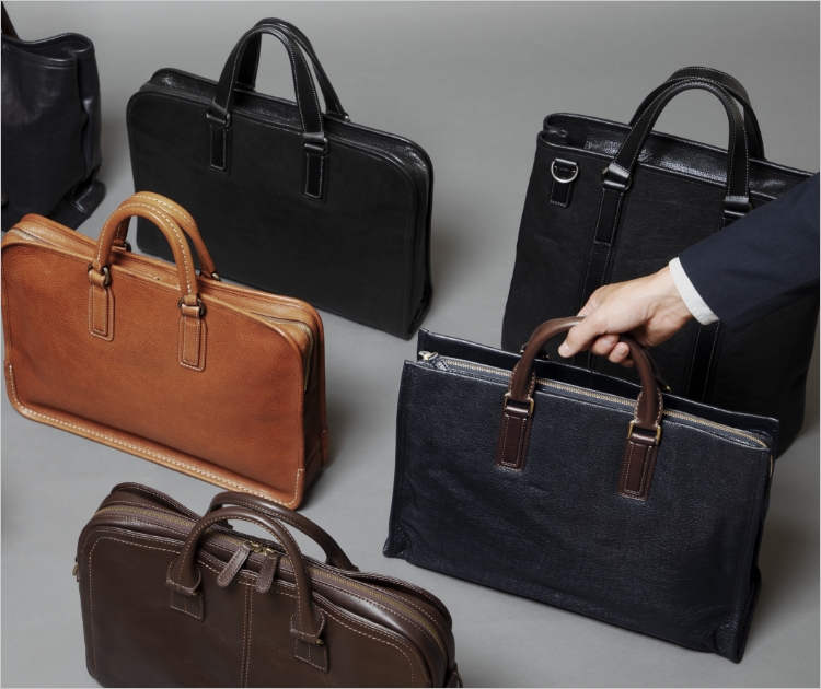 仕事鞄を選ぶ、4つの視点。