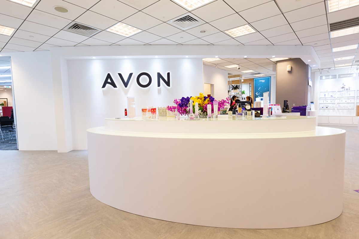 「Avon體驗中心 台北館」門口立即映入眼簾的就是Avon全球最新的企業Logo