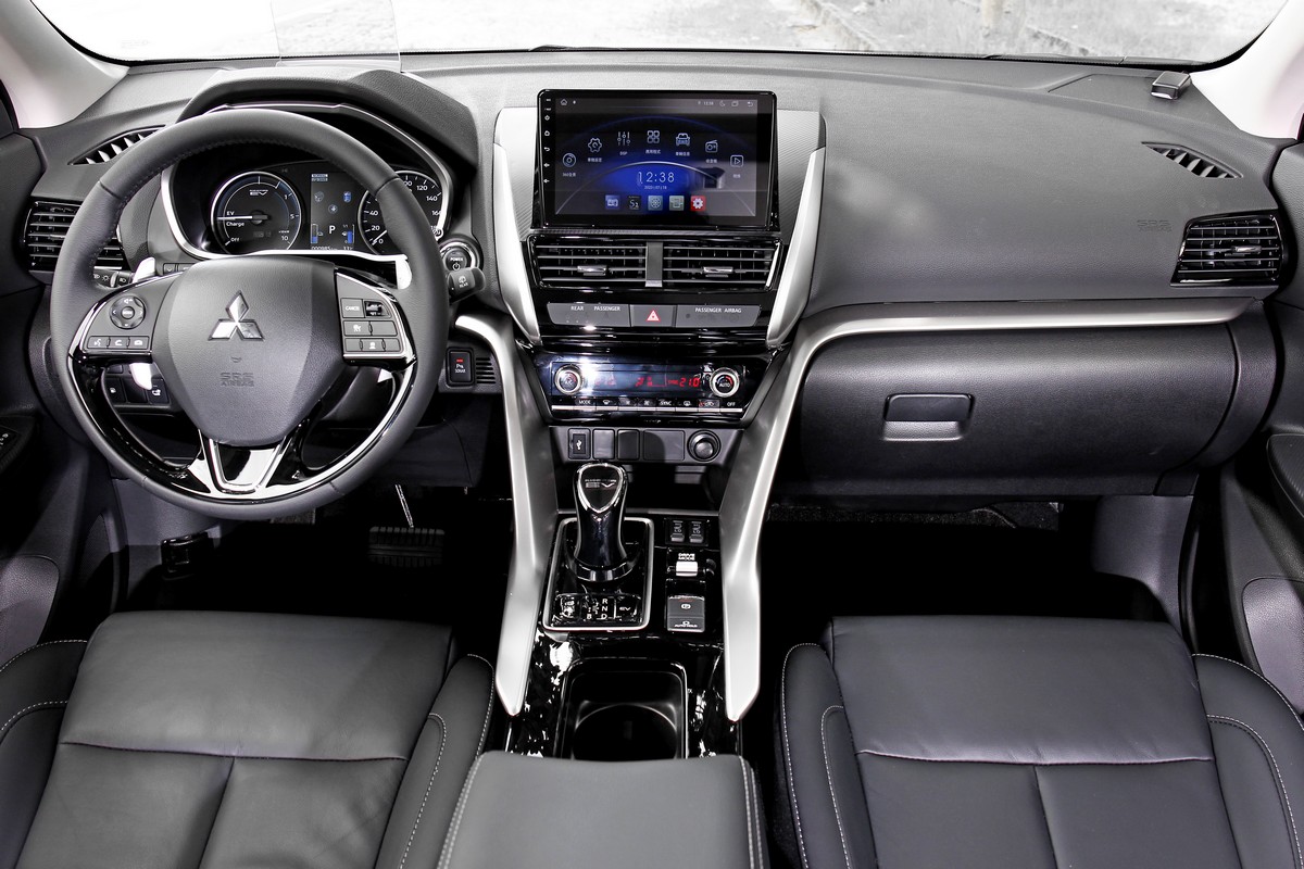 Eclipse Cross PHEV座艙設計已有些老態。