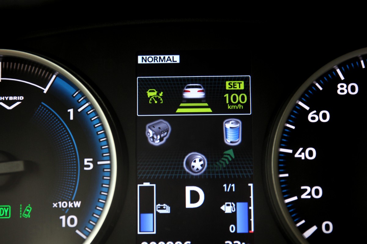 有ACC主動車距控制巡航,可惜未有車道置中功能。