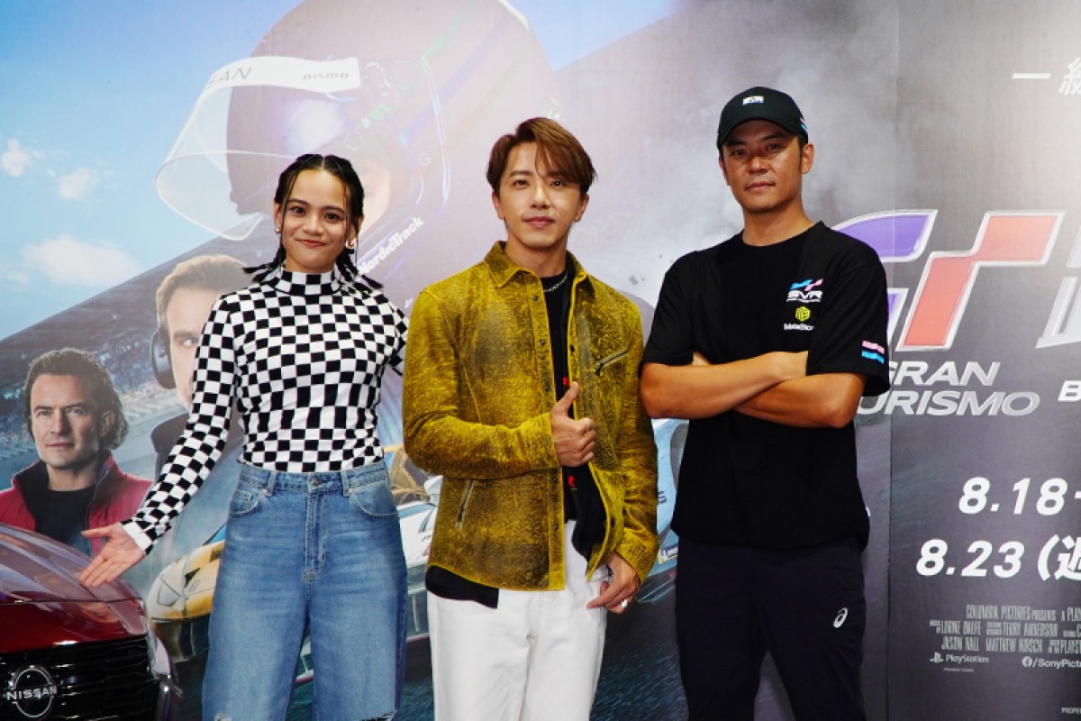 【車勢星聞】姚元浩(右起)、坤達、郭吱吟(吱吱)出席電影《GT:跨界玩家》賽車飆速體驗日