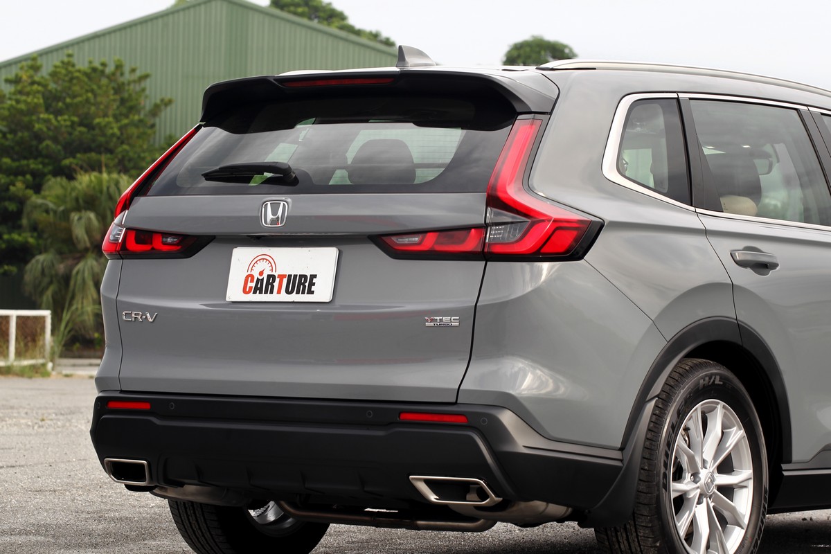 尾燈有更具精緻的造型。