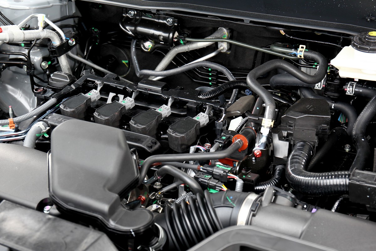 動力輸出雖仍為193hp/24.8kgm,但渦輪增壓器、渦輪增壓管路、VTEC排氣技術等部分都有調整。