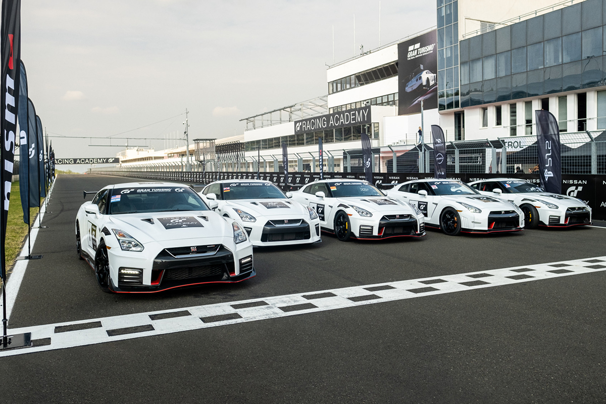 【車勢星聞】電影《GT:跨界玩家》真實主角充當替身車手,征服世界各地知名賽道。(圖:索尼影業提供)