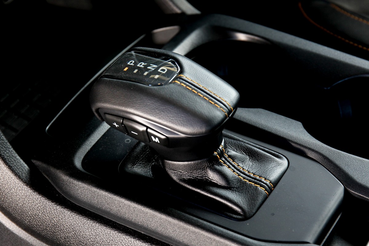 Ranger Wildtrak車型搭載10速手自排變速系統。