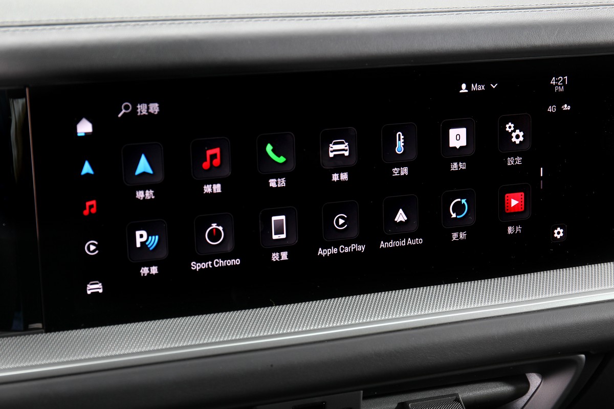 12.3吋中控螢幕具備Spotify及Apple Music與多項功能與資訊觀看。