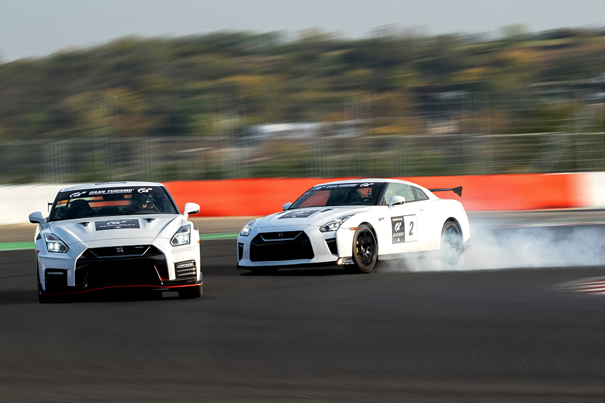 【車勢星聞】賽車電影《GT:跨界玩家》全新無人機攝影技術展現極致逼真的賽車場面。(圖:索尼影業提供)