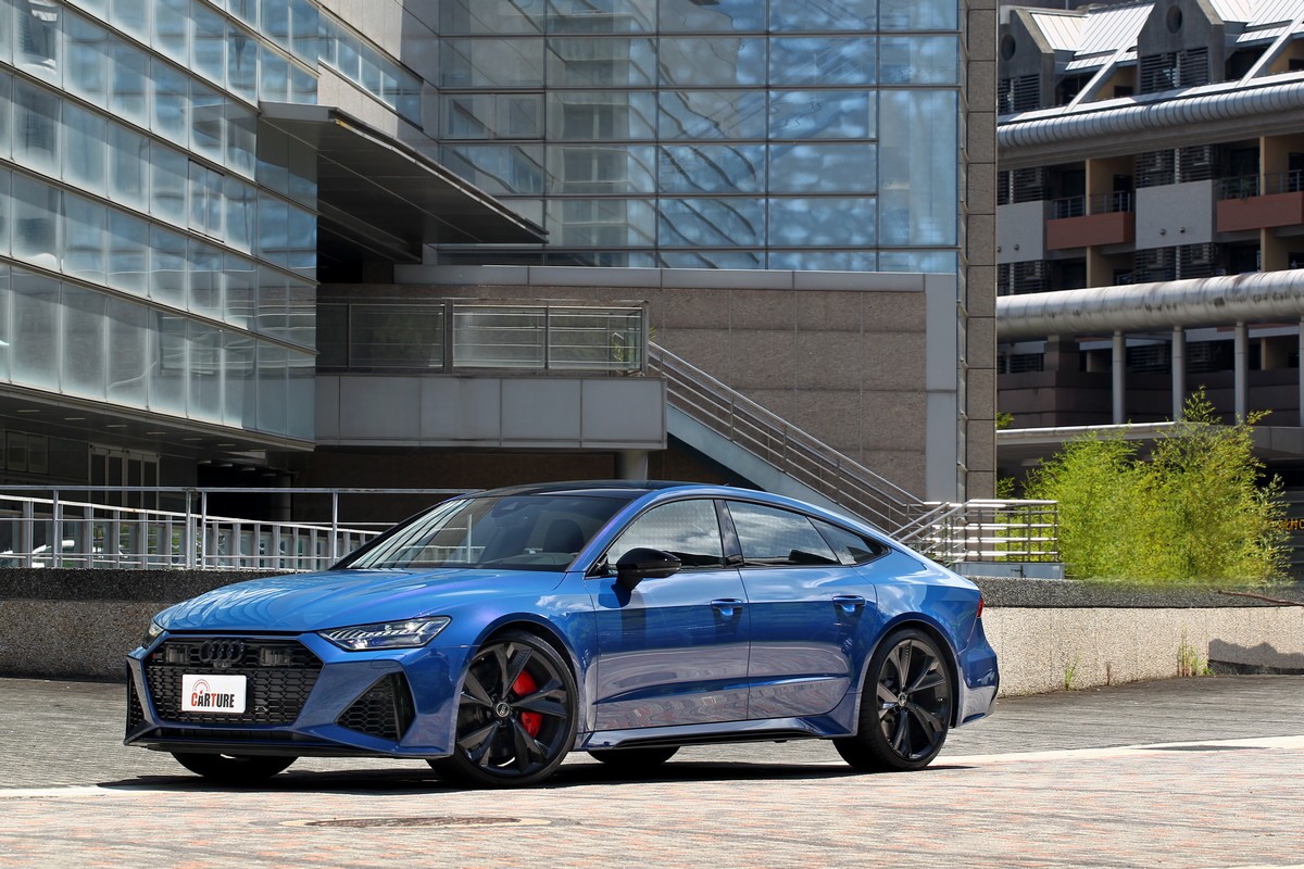 以性能車來說RS 7 Sportback performance的外型頗為低調。