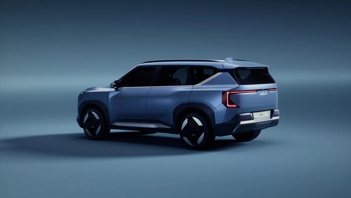 車輛方正外貌並且帶有清楚的肌肉線條非常吸睛,輪圈的樣式也是相當具有特色。