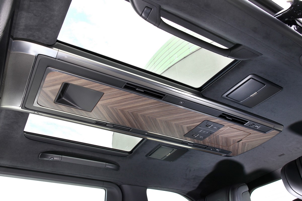 左右雙邊天窗帶來良好的採光與視野開闊度。