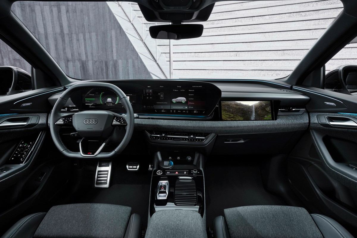 Q6 e-tron配備11.9吋儀表與14.5吋中控螢幕。