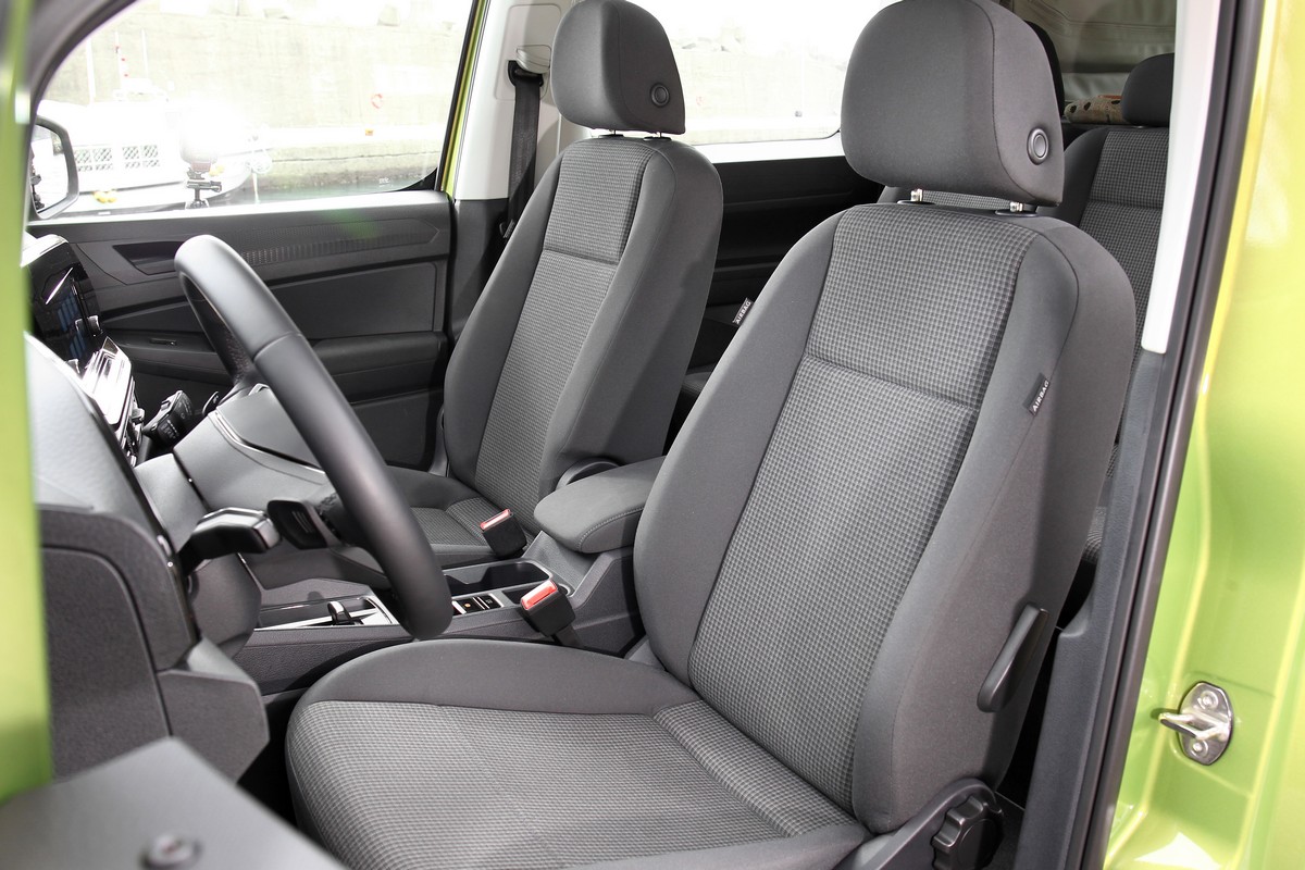 Caddy California雖為露營車但前座與後座乘坐表現於一般日常使用也相當稱職。