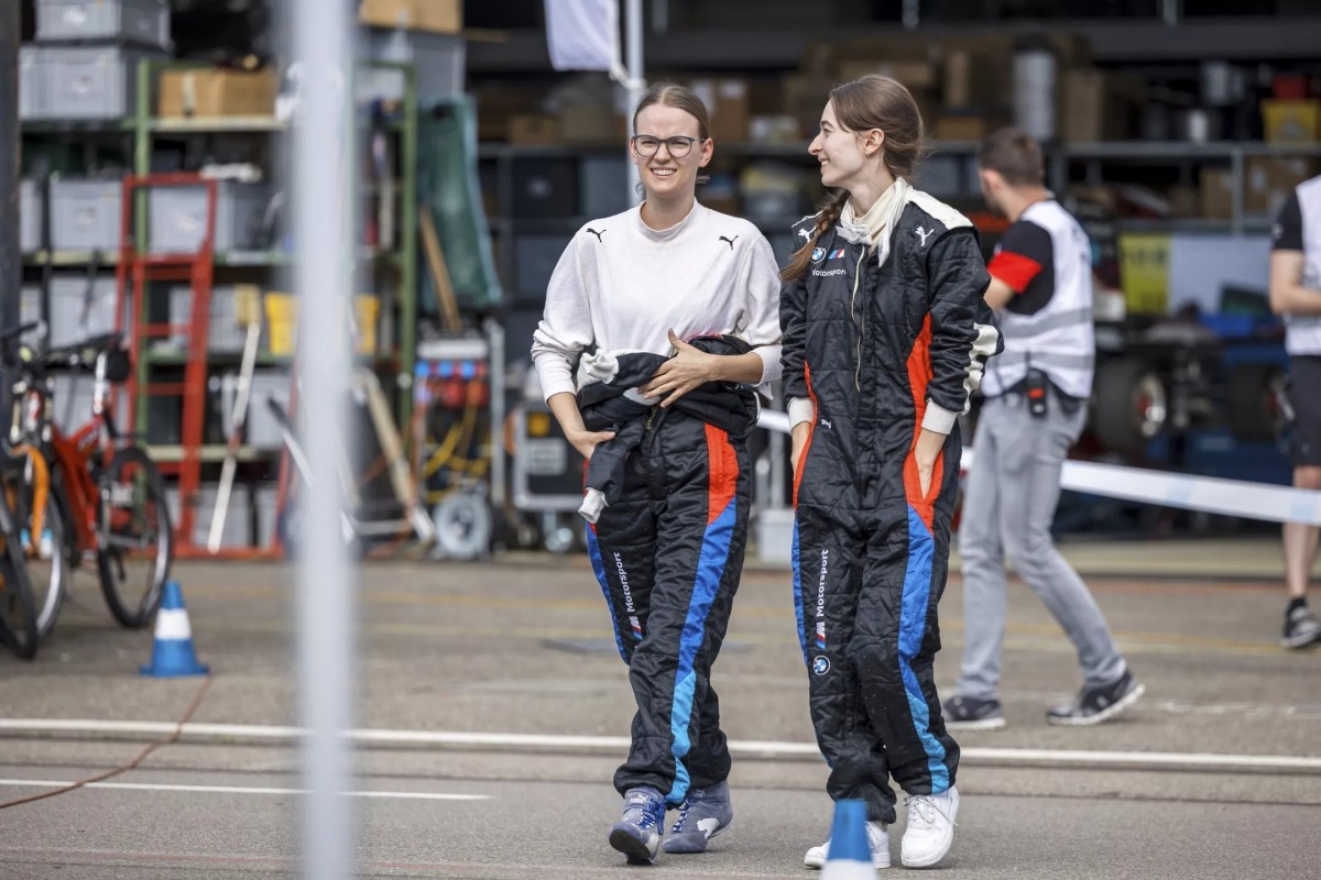 車手也都是由小巧的女性擔任,如此一來才可以讓重量減到最低。