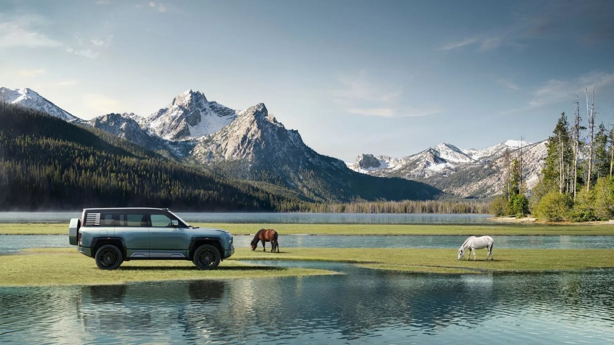 車輛不只可以涉水,更可以在緊急狀況漂浮30分鐘之久。