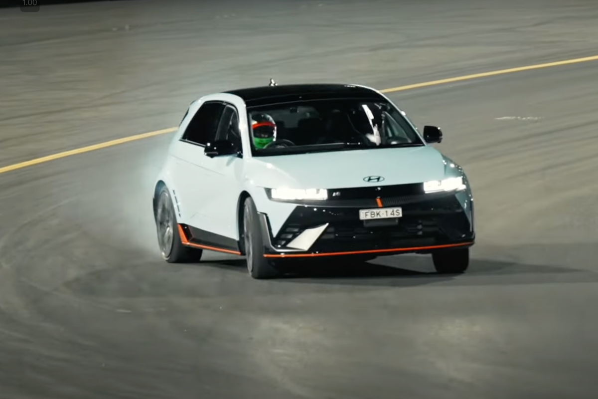 Ioniq 5 N擁有強大的性能表現,更有飄移模式可以使用,讓土屋圭市感到非常有趣。