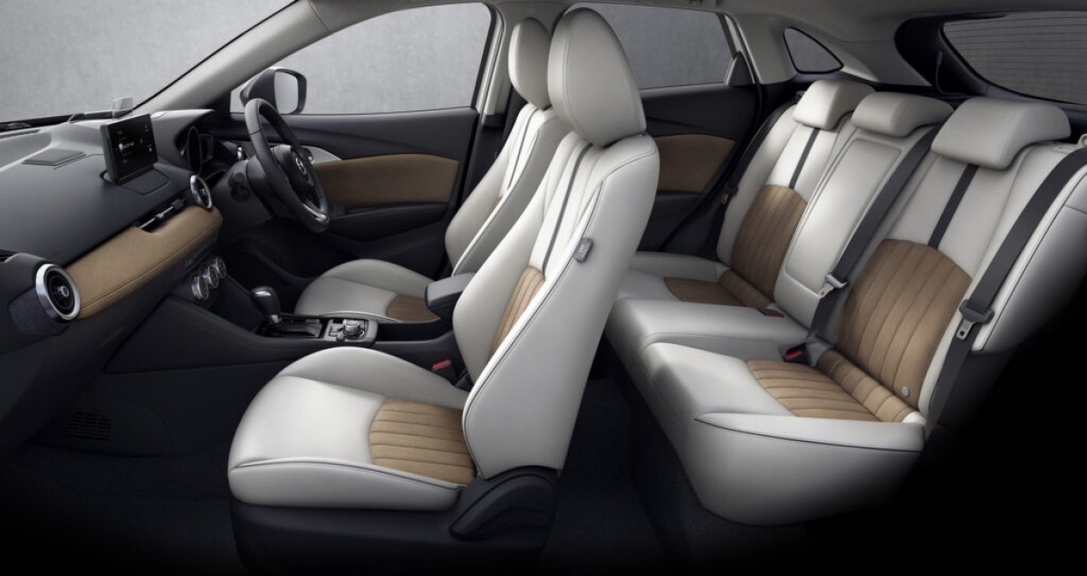 內裝部分配置了更繽紛的顏色,看起來相當活潑有趣。