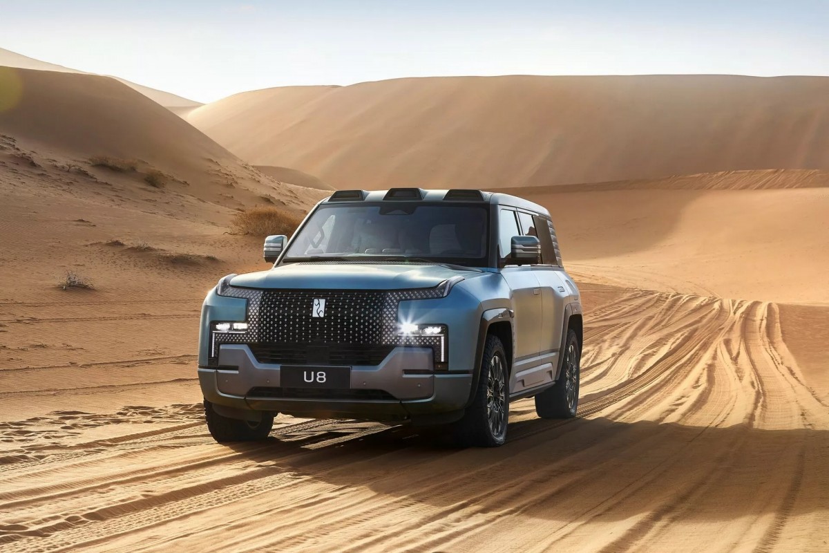 我說比亞迪仰望U8,你的外型設計可不可以有自己,不要這麼像Defender嘛。