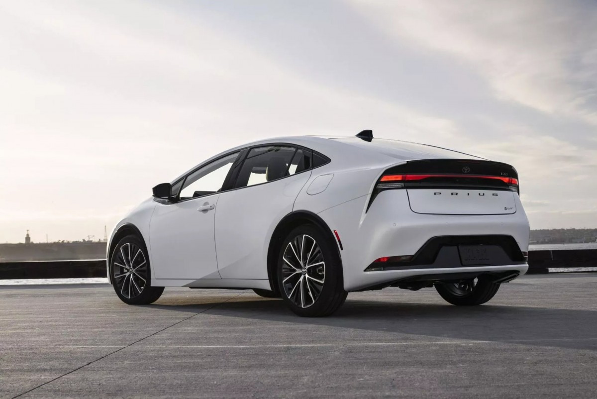 過往Toyota在油電動力的開發上領先各大車廠,像是Prius就是一款受到不少人喜愛的車種。