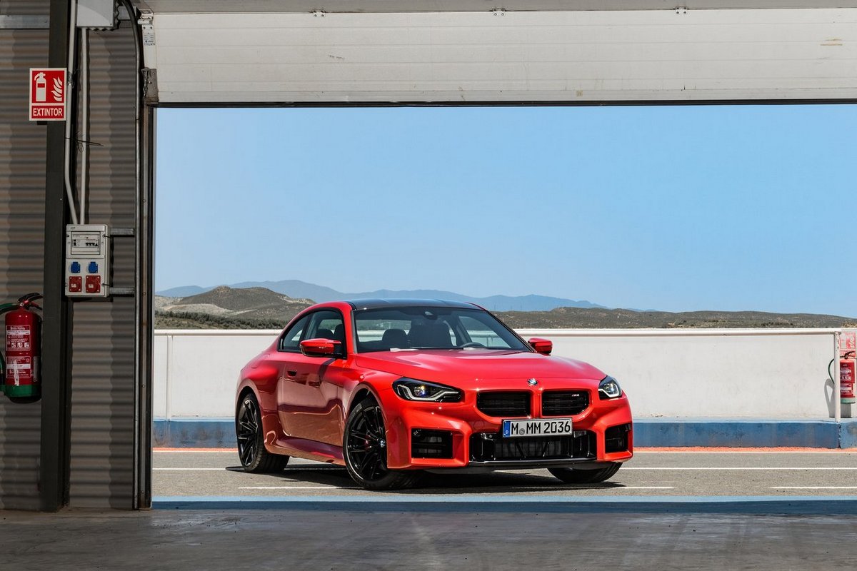 BMW M2 64,195美元比Z Nismo便宜。