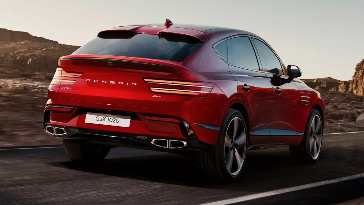 GV80 Coupe沒有概念車上的貫穿式尾燈設計,不過下方尾管採用相當運動化的四出排氣管配置。