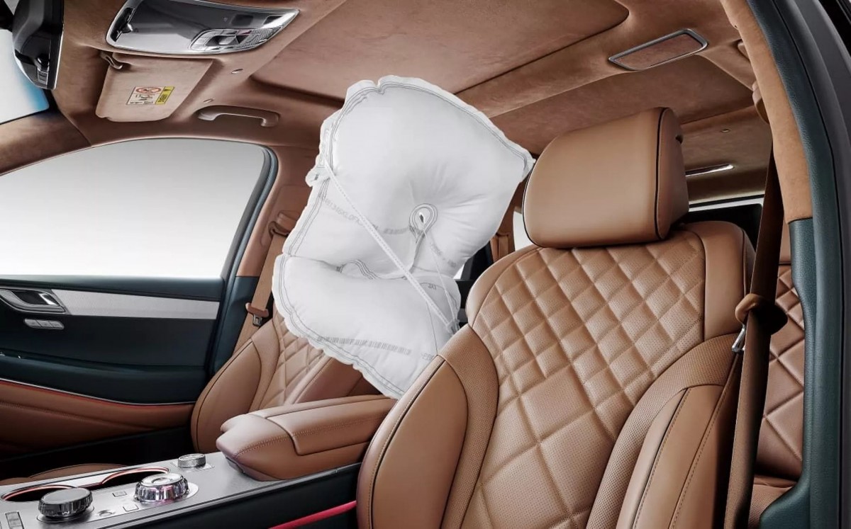 全車系都搭載10具SRS輔助氣囊,確保車輛駕乘客的安全。