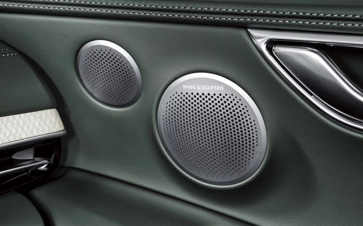 B&O音響將會帶來極佳的聽覺饗宴,畢竟這是Genesis品牌,主打層峰等級市場,這樣的音響配備也是應該的。