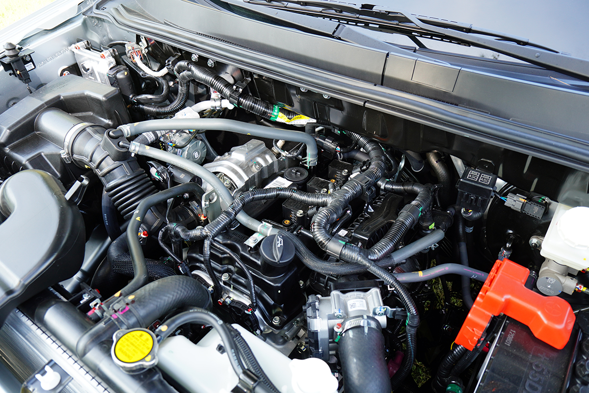 新Zinger搭載的1.5升渦輪增壓引擎,整體表現不錯,運轉的精緻度也合乎當前水準。