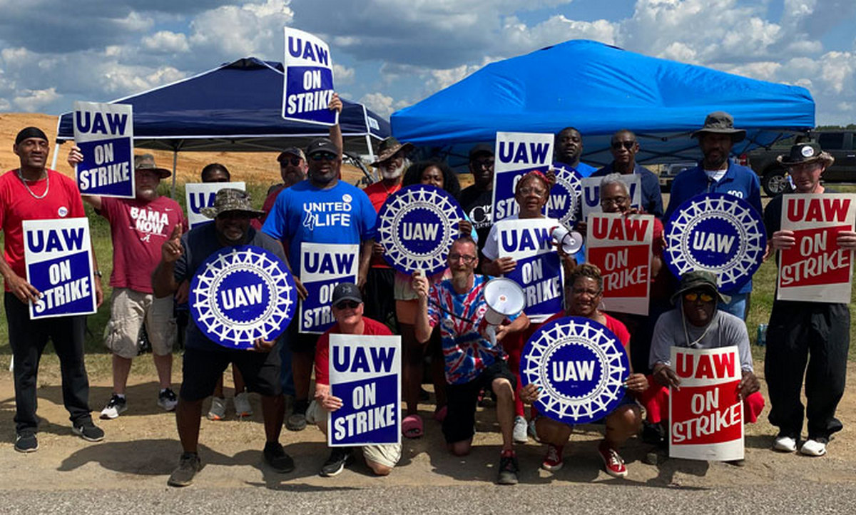 UAW罷工持續進行中,其中Stellantis與UAW談判有所進展,所以躲過最新一波罷工行動。