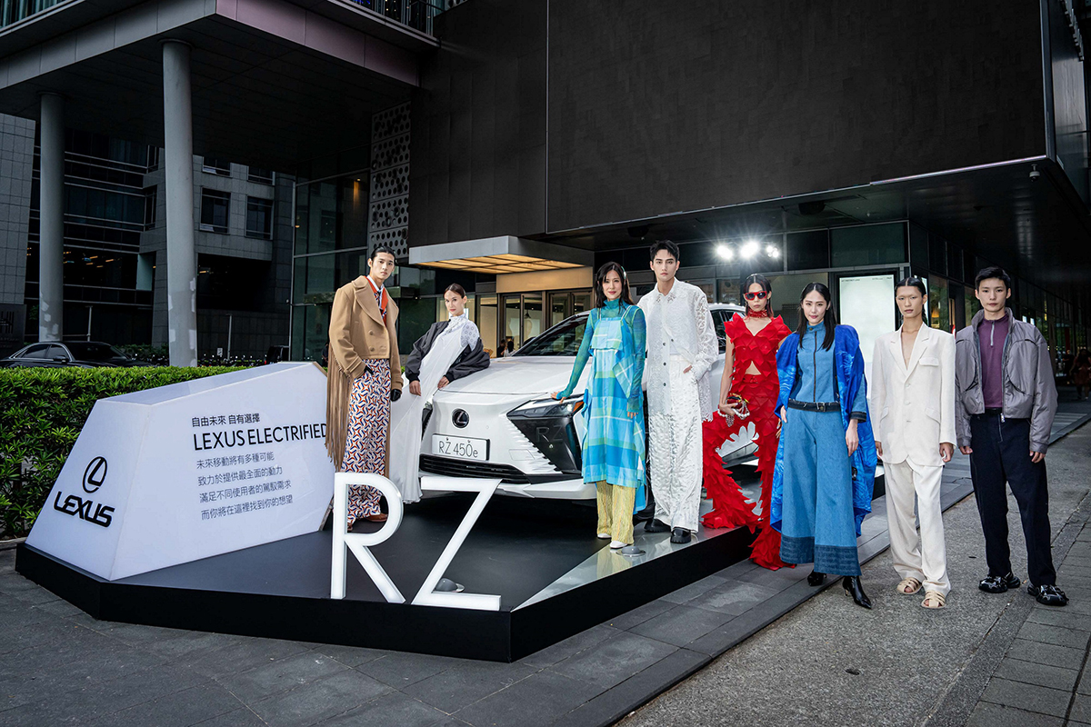 【車勢星聞】Lexus Electrified全新電動跑旅RZ 450e與藝人林予晞、范少勳及凱渥名模時尚合影