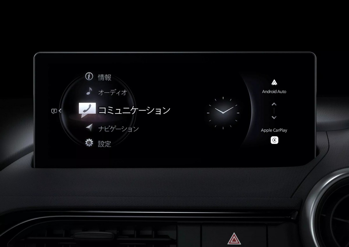 內裝配置了8.8吋的全新螢幕,並且擁有Mazda Connect的功能。