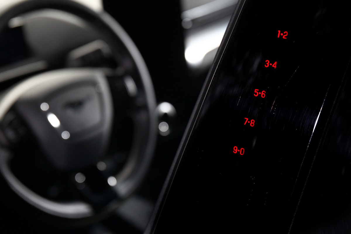 Ford SecuriCode觸控式密碼鎖與E-Latch電子門鎖是相當有趣的設計。