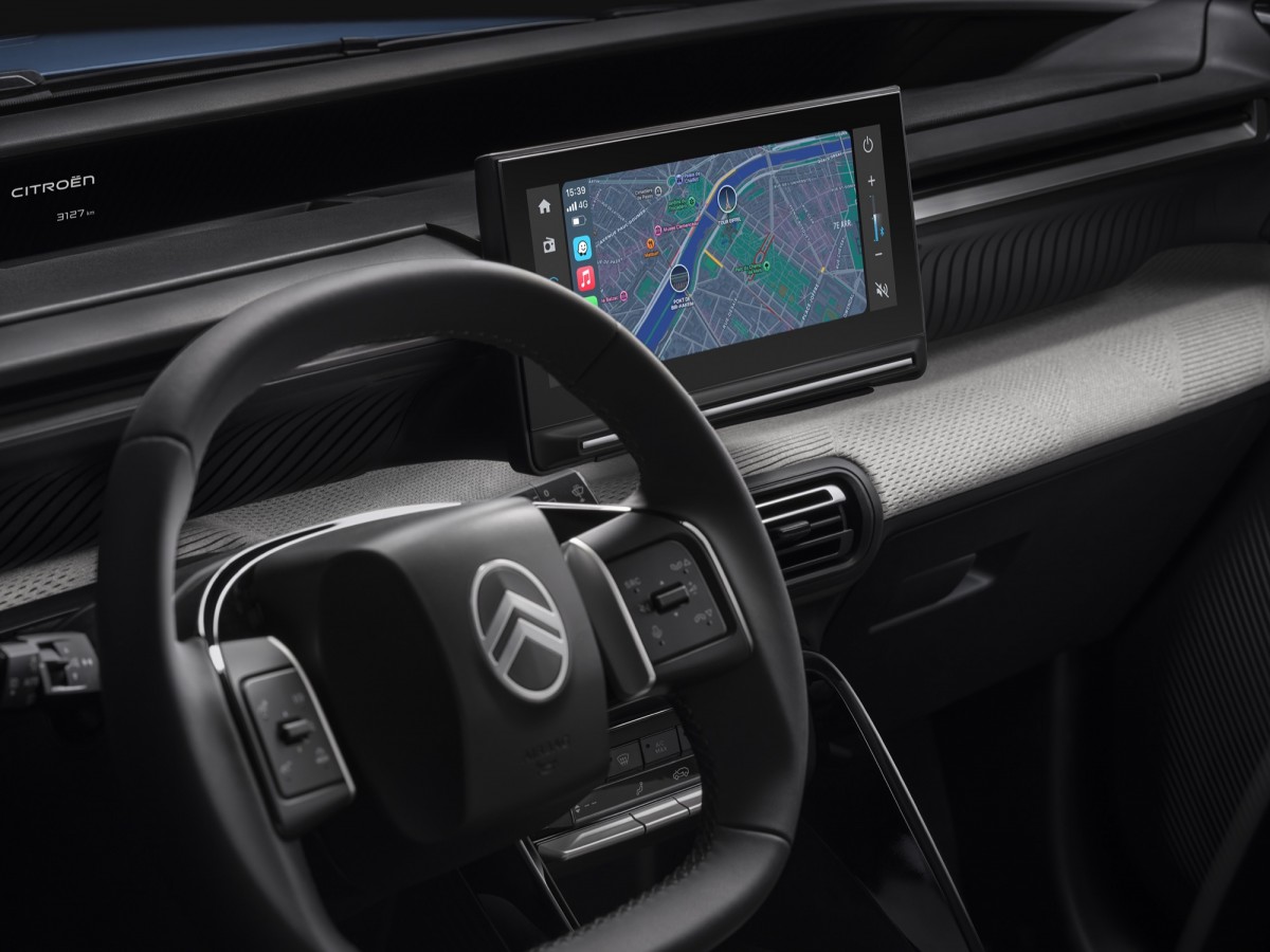 中央螢幕來到10.25吋,符合時下車款的潮流趨勢。