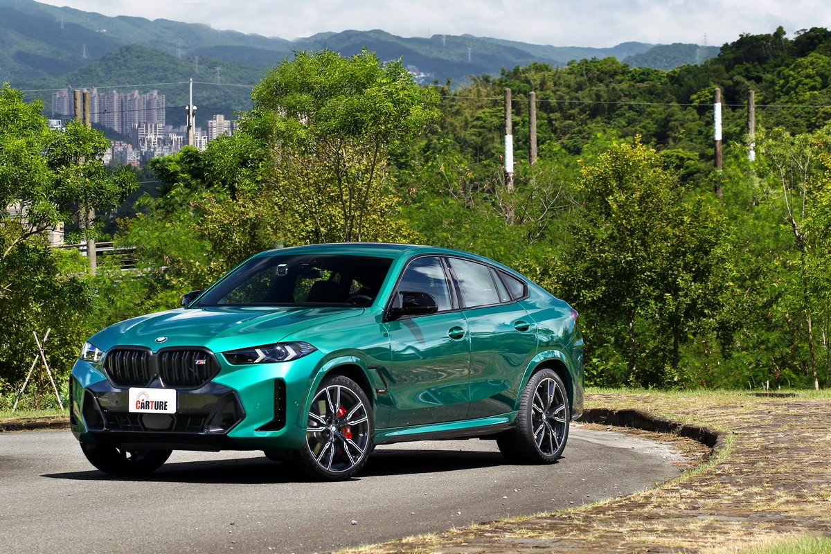 X6先天就散發出濃厚的性能氣息。