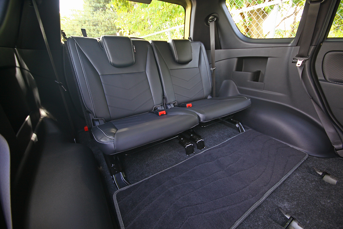 第3排座椅具備260mm座高以利腿部支撐,並同樣具備3段可調式椅背以換得良好舒適性。