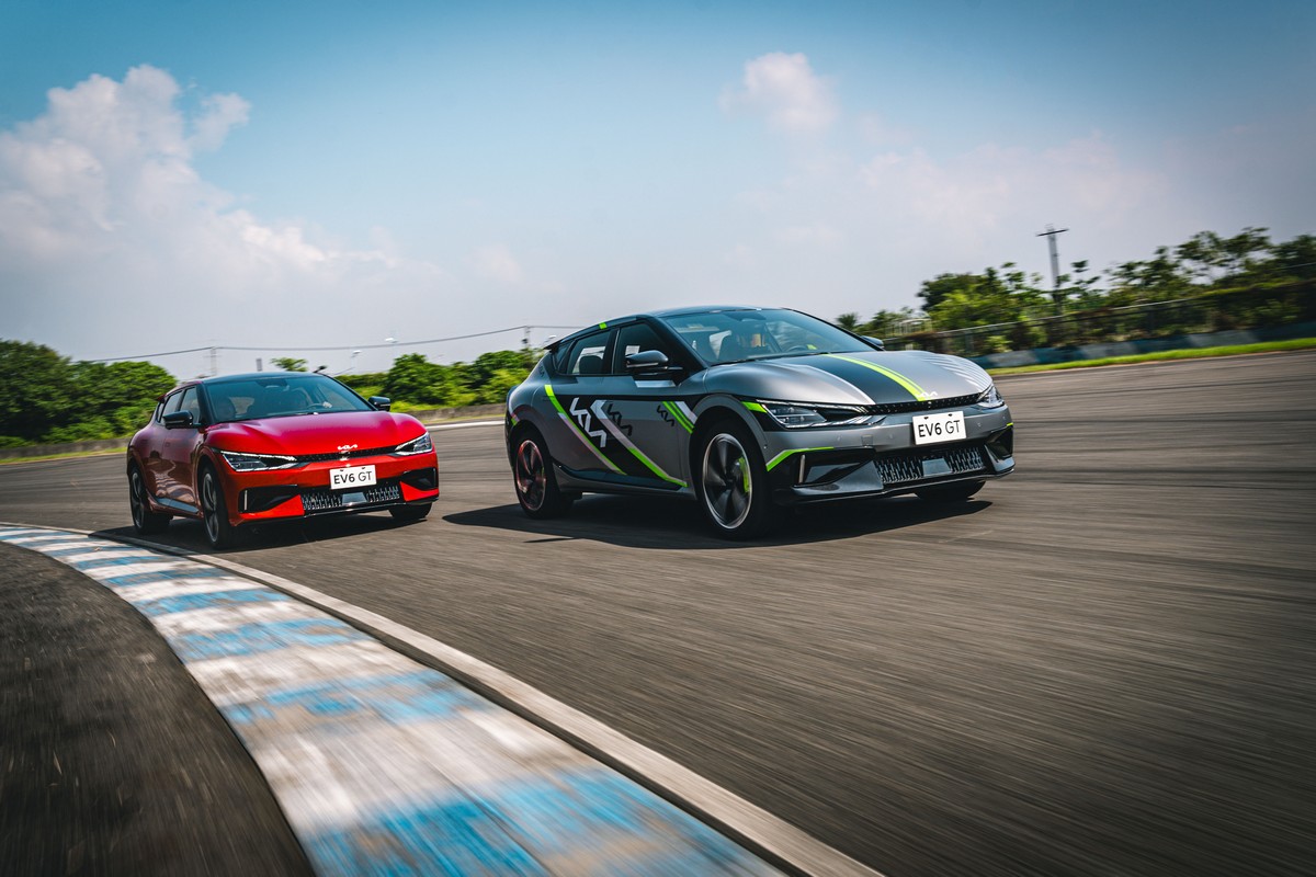 EV6 GT在彎中有著敏感個性,因此不能用燃油方式操駕,只要踏板深度稍微過多就會偏離預期路線。