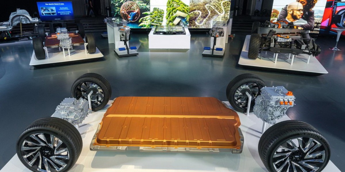 Honda 2022年初宣布與GM合作,將於2024年推出搭載Ultium電池的Prologue,2027年推出雙方開發全新的電動平台。