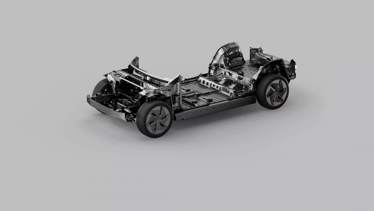 底盤的設計是未來大家會不會買他的關鍵,只要跟Model Y相差不多相信就可以吸引消費者注意。