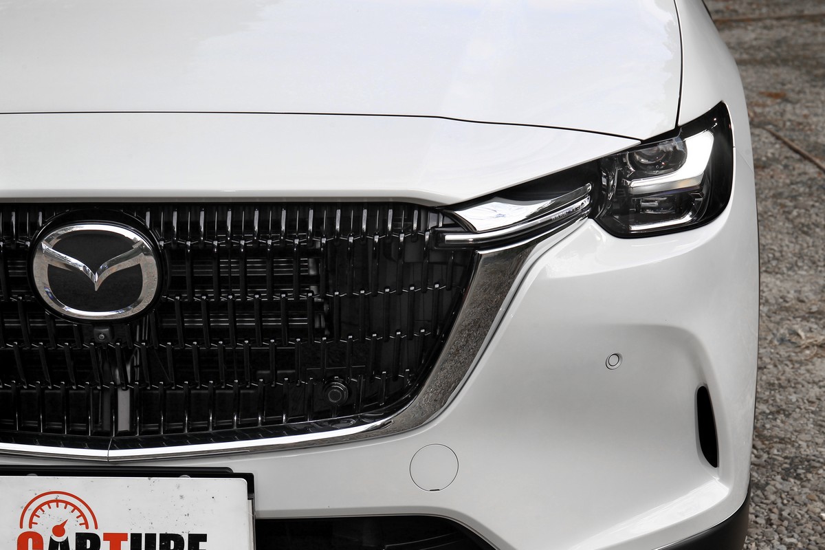 25S AWD Exclusive車型配備進階型智慧頭燈附行人標註功能。