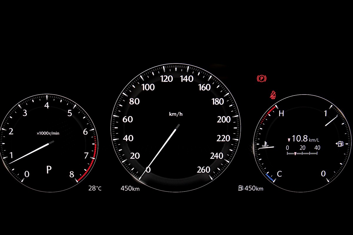 全車系標配雙12.3吋數位儀表與中控螢幕。