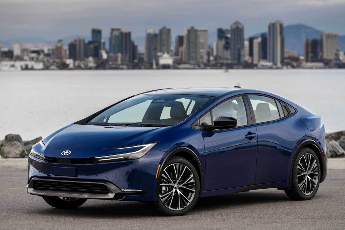 Toyota認為在銷售表現的增加是因為全球對於油電車款的需求變得強勁,這也讓他們獲利更好。