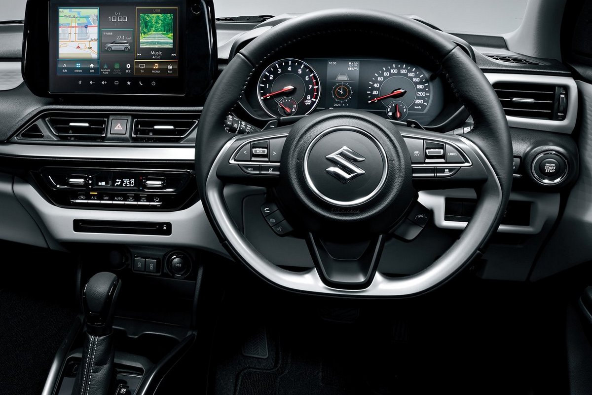 空調與中控螢幕都有進行更新,但儀表和方向盤卻沒更改。