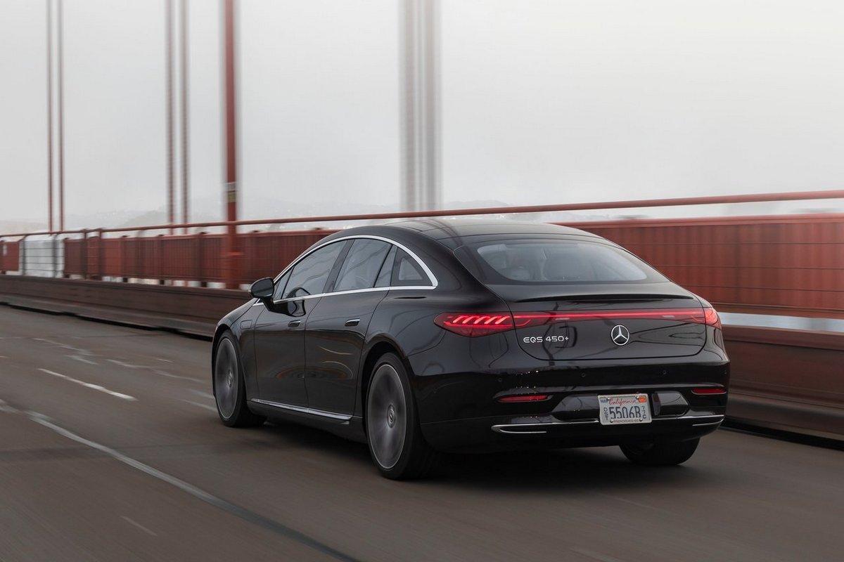 澳洲Mercedes-Benz日前召回EQS,原因和先前美國 中國一樣電動驅動模組系統故障會失去動力。