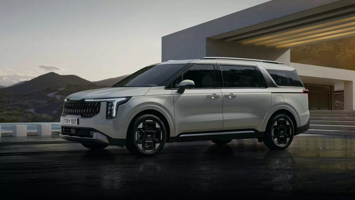 整體方正的外貌從車側看去更為明顯,如此一來也會創造出更好的車室空間表現。