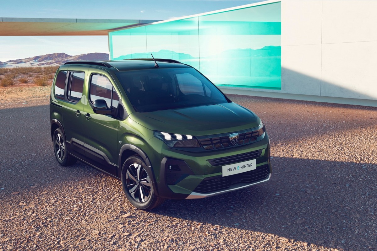 全新的造型風格設計讓e-Rifter更加有型,尤其是三道獅爪日行燈設計相當迷人。