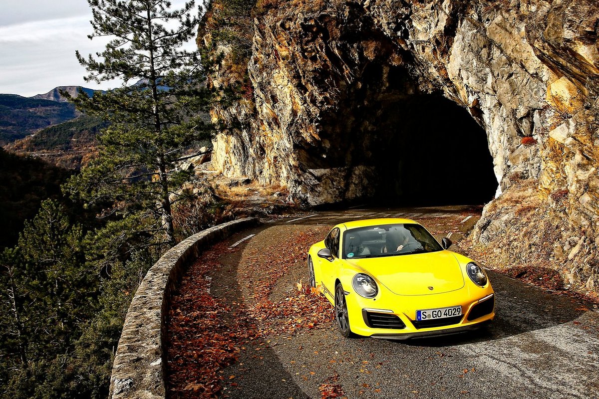 911五年二手僅折舊9.3%。