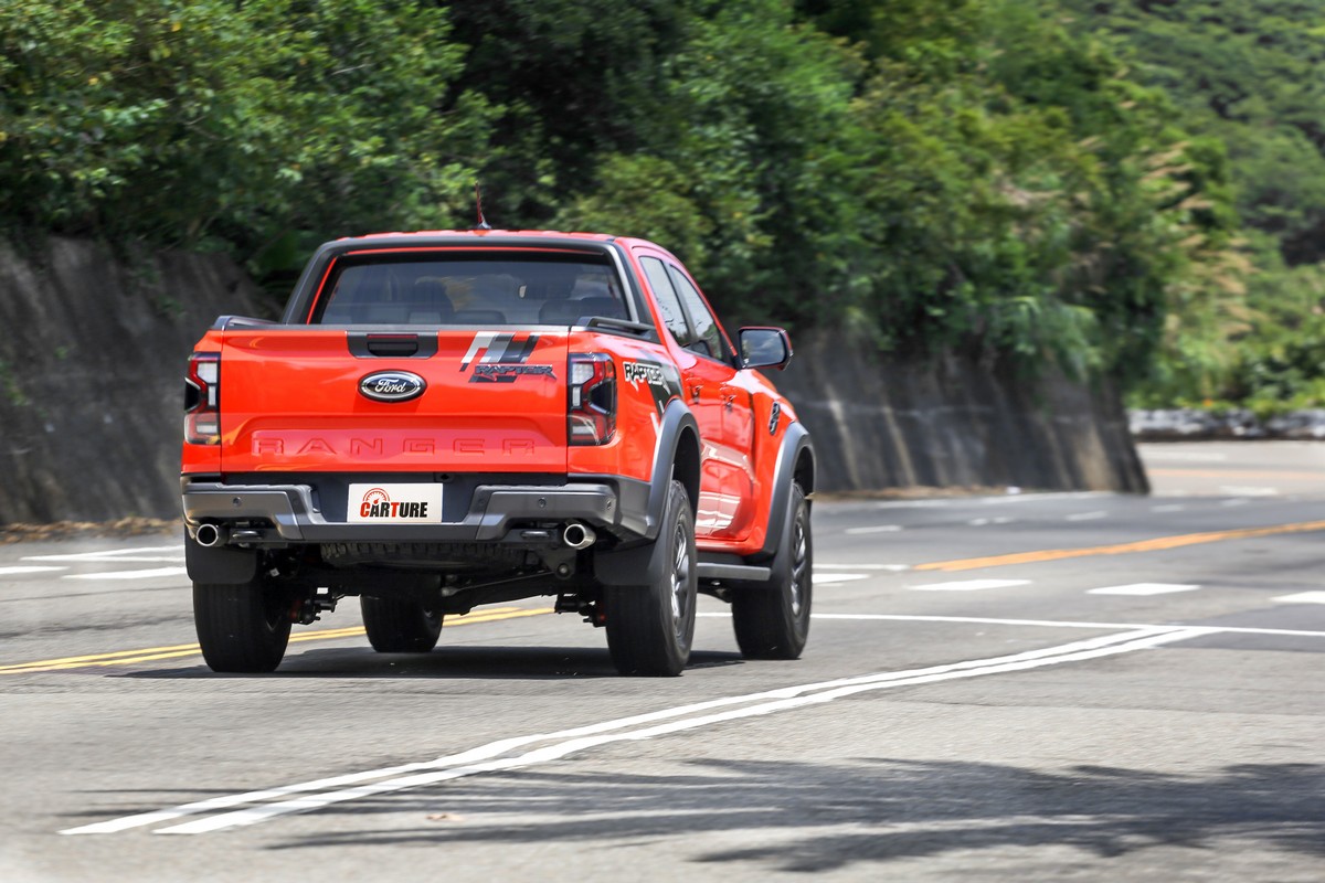 Ranger Raptor有提供運動模式不僅可帶來更強勁加速,主動式排氣閥門控制系統更營造響亮的聲浪。