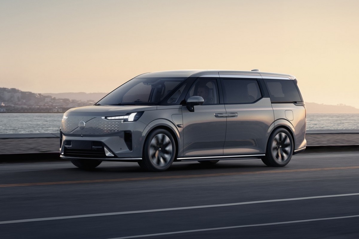 Volvo純電MPV車款EM90在中國登場,目前僅在中國市場開放訂購,起始價格為81.8萬人民幣。