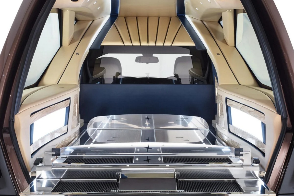 放置棺木區當然也是有豪華的配置。